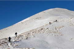 584  Le Alpi Apuane-Monte Croce. Crinale innevato.