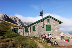 634.  Le Alpi Apuane -  Il-rifugio-Rossi