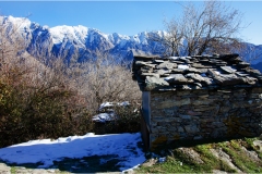 812  Le  Alpi Apuane-Vergheto: il Paese abbandonato