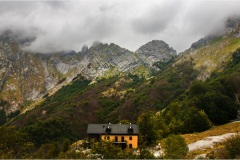890. Alpi Apuane - Rifugio-Orto-di-Donna
