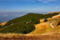 27-   Appennino dal S. Pellegrino al Lago Santo  - Sullo-sfondo-San-Pellegrino