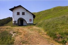 244-  -Appennino dalla  Focerella al Passo delle RadiciRifugio-La-Cella