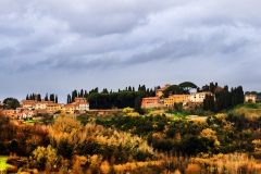 016-  Lari : Usigliano