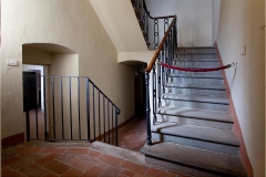 486   Lari Il castello