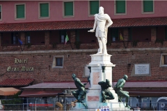 60Livorno : Porto e quartiere Venezia  .I-quattro-Mori