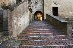 334 - San Gimignano -Per le strade