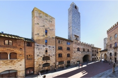 349 - San Gimignano -Per le strade