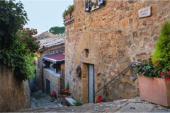 11Terre di Siena --Monticchiello-vicolo